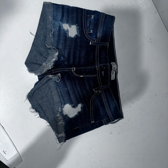Hollister women’s jean shorts size 1 - Picture 1 of 3
